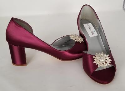 burgundy wedding shoes for bride