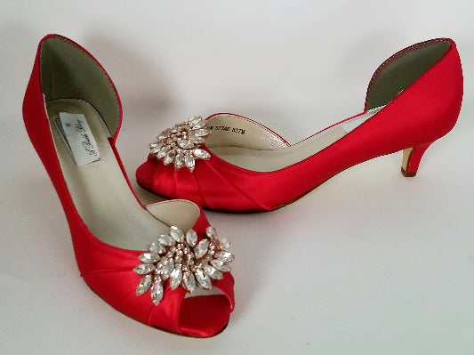 94 Confortable Red golden bridal sandals for Happy New year