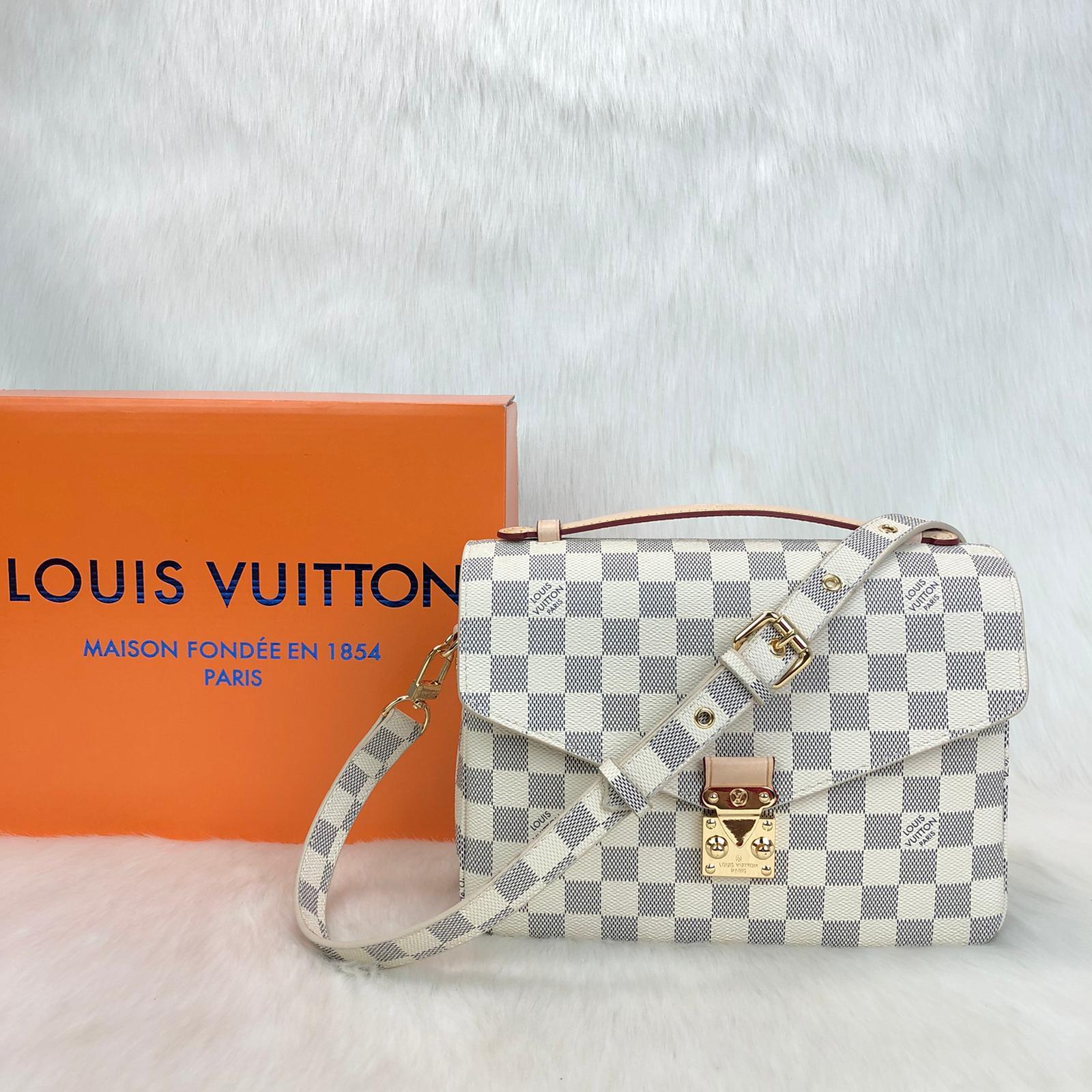 Pochette Metis M44875 Louis Vuitton LV, Luxury, Bags & Wallets on Carousell