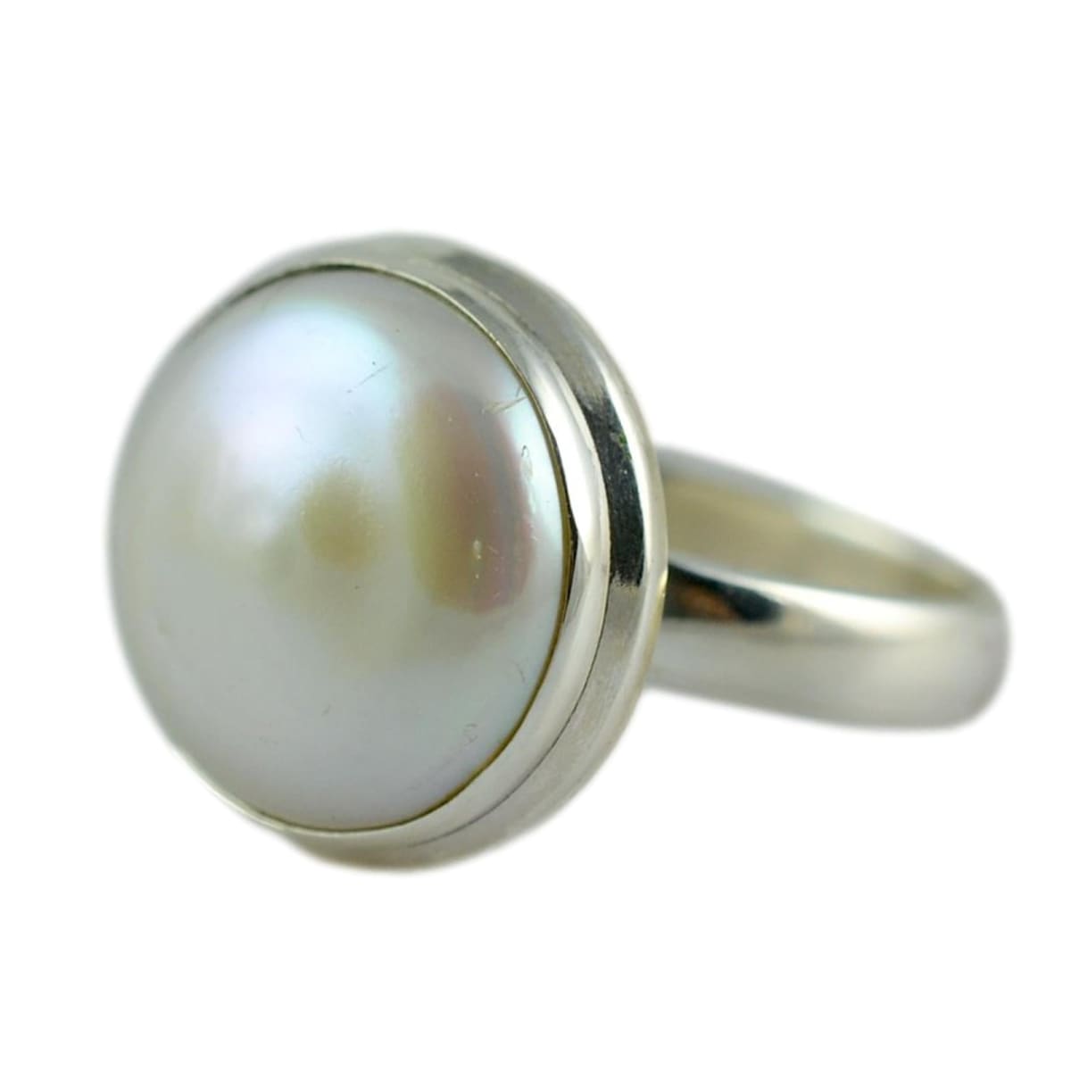 Benefits of wearing south sea pearls
