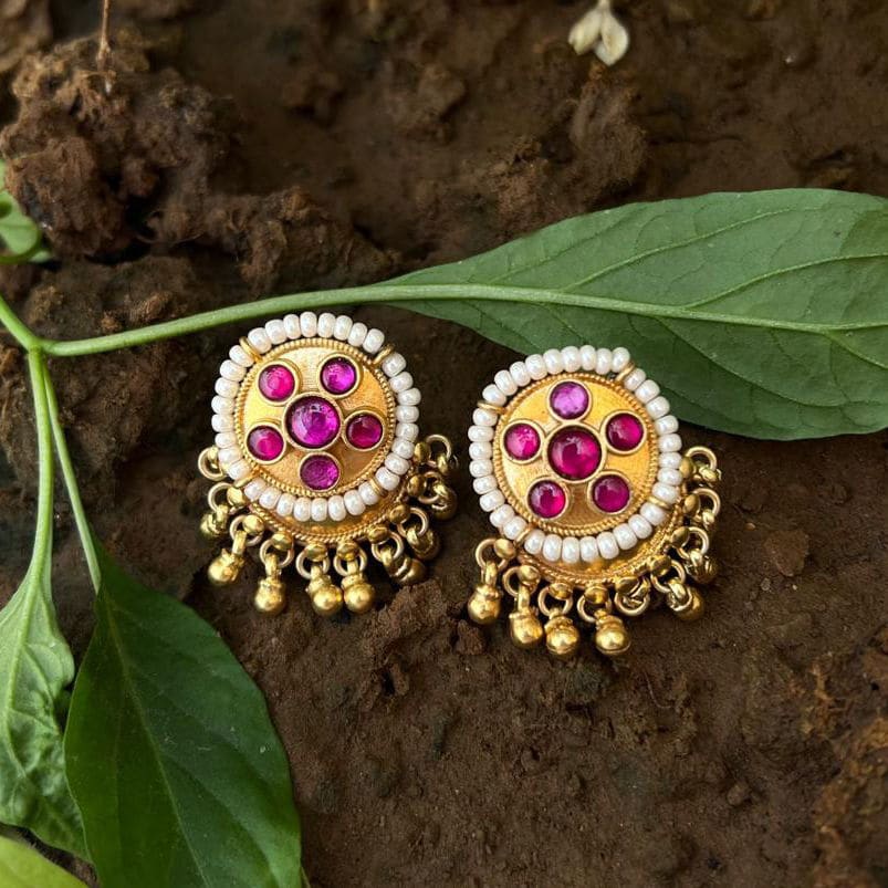 22k Yellow Gold Stud Earrings , Handmade Yellow Gold Earrings for Women,  Vintage Antique Design Indian Gold Earrings Jewelry, Gold Stud Gift - Etsy