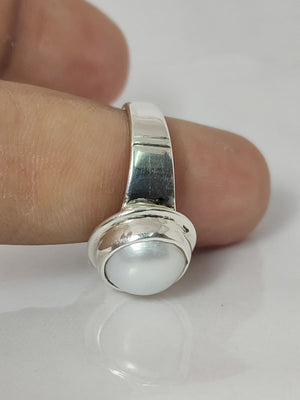 Handmade Natural Pearl Ring 92.5 Sterling Silver, Weight: 4-5 Gm