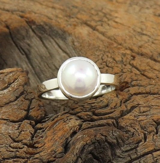 Women's Pearl Rings