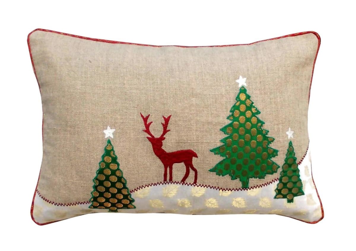 applique tree cushion