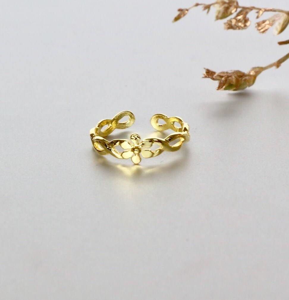 Gold Butterfly Flower Band Toe Ring | Factory Direct Jewelry