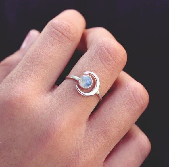 Blue Moonstone Ring, Oval Moonstone Ring, Moonstone Engagement Ring,  Vintage Moonstone Ring, Vintage Engagement Ring, 14k Ring, 18k Ring - Etsy