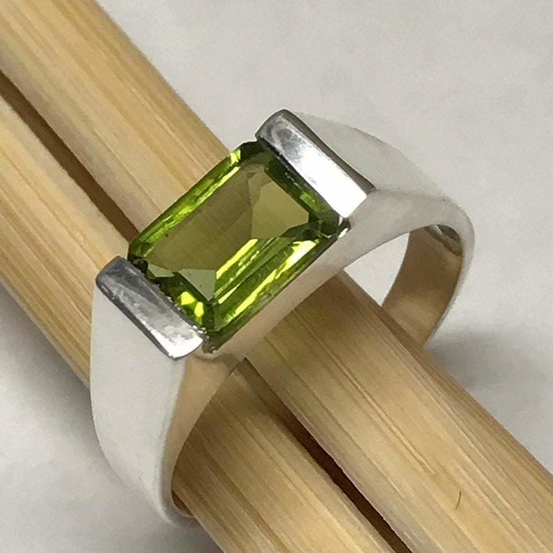 Natural Peridot Men’s Ring, Solid 925 Sterling Silver Peridot Gemstone  Ring, Handmade Ring, Personalized Ring, Vintage Signet Ring Jewelry
