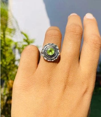 925 Sterling Silver Ring for Fashion Women Fine Jewelry with Created  Gemstone Peridot - China Peridot Jewelry and Peridot Ring price |  Made-in-China.com