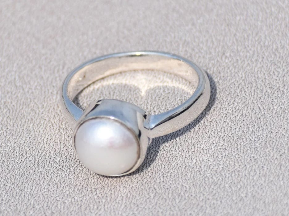 EVERYTHING GEMS 13.25 Ratti 12.47 Carat South Sea Pearl Gemstone Original  Certified Natural with Lab Certified Card Pearl Stone Original moti Stone  Original Certified Pearl Stone Original : Amazon.in: Jewellery