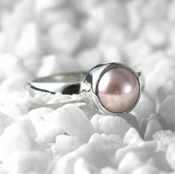 Tiny Pink Pearl Ring – Aris Heartmade
