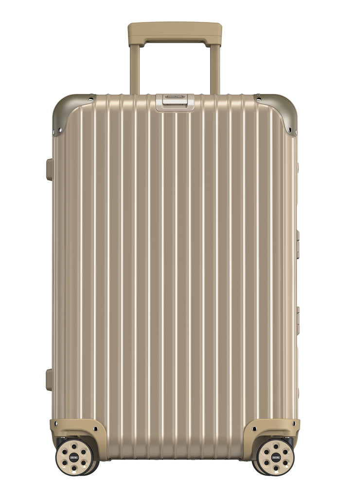 rimowa tag display