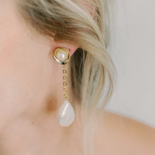 pearls earrings, keshi pearls earring with mapple leaf - style