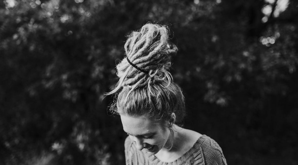 How To Do The Perfect Dread Bun Simple Tutorial Mountain Dreads