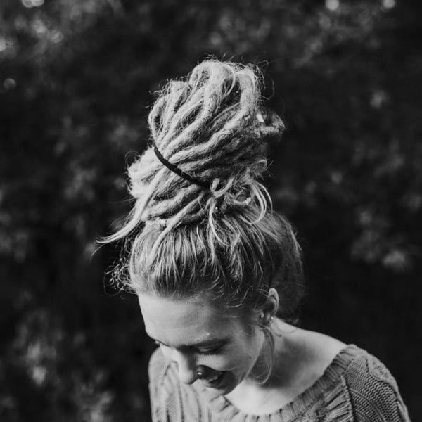 How To Do The Perfect Dread Bun Simple Tutorial Mountain Dreads