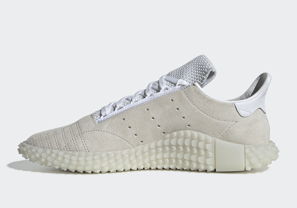 white adidas kamanda