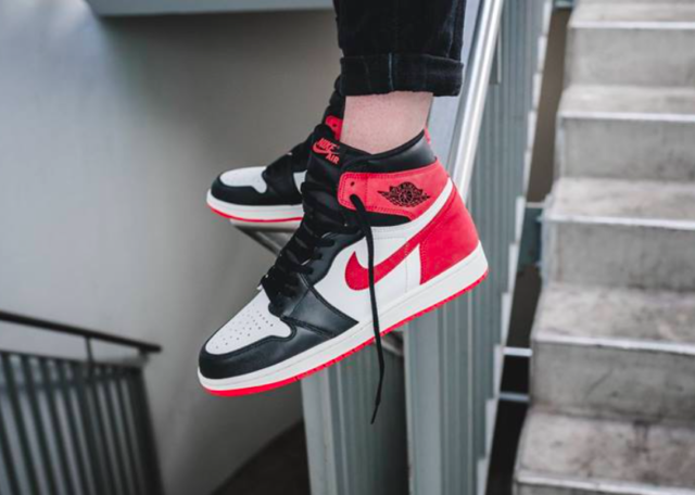 air jordan 1 retro high track red