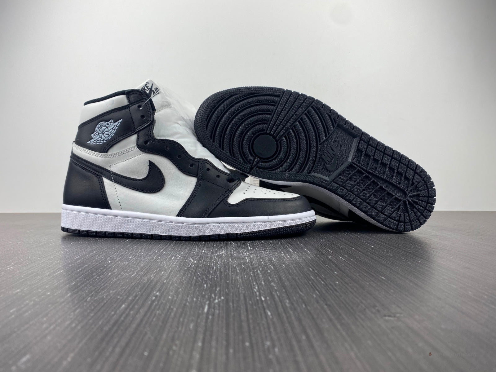 Off White x Louìs Vuitton x Nike Air Jordan 1 – Crafteza