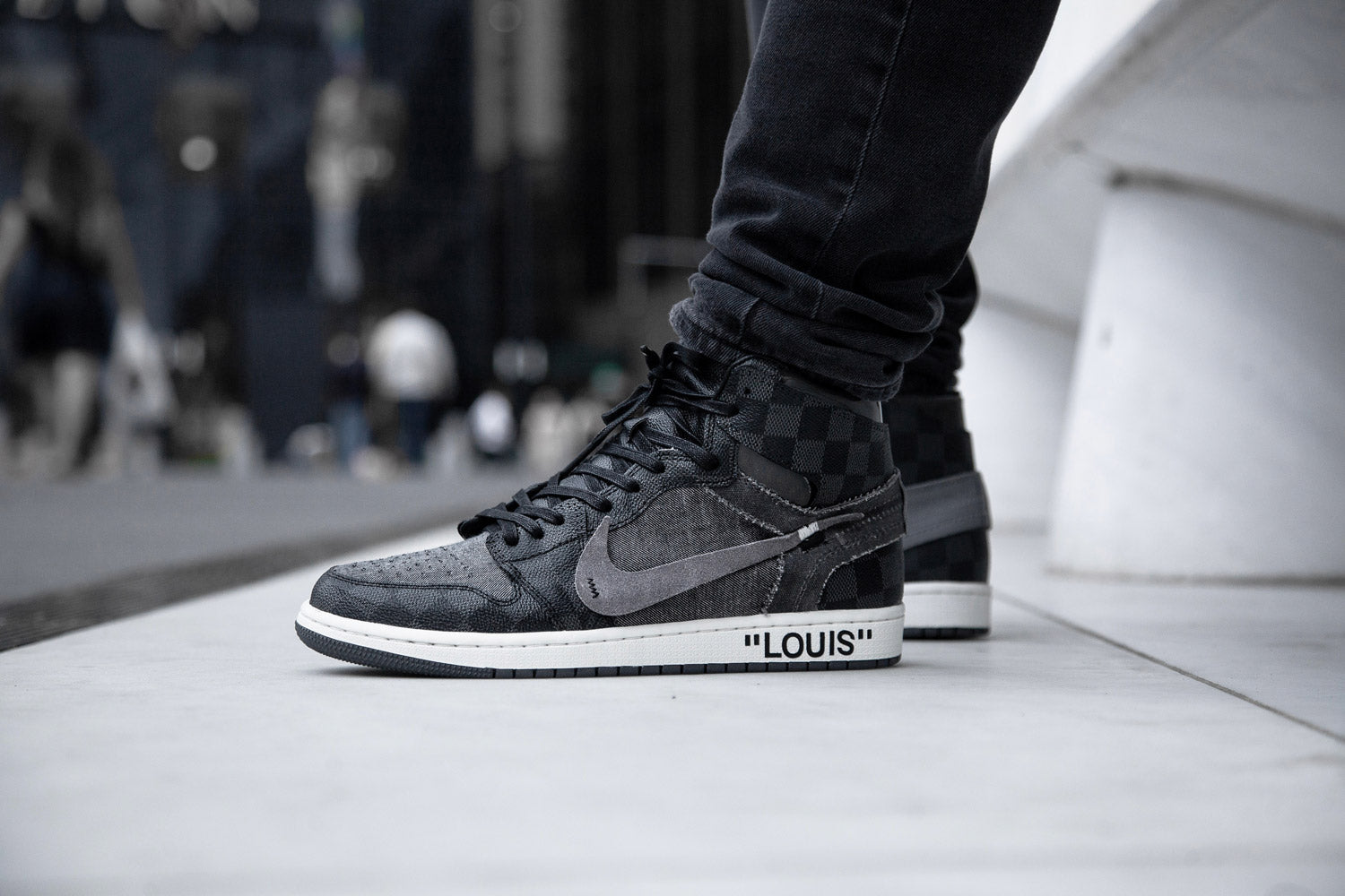 Off Louis Black Off White X Jordan 1 Hypeyourbeast