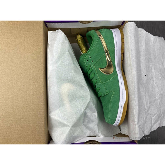 lucky green dunks