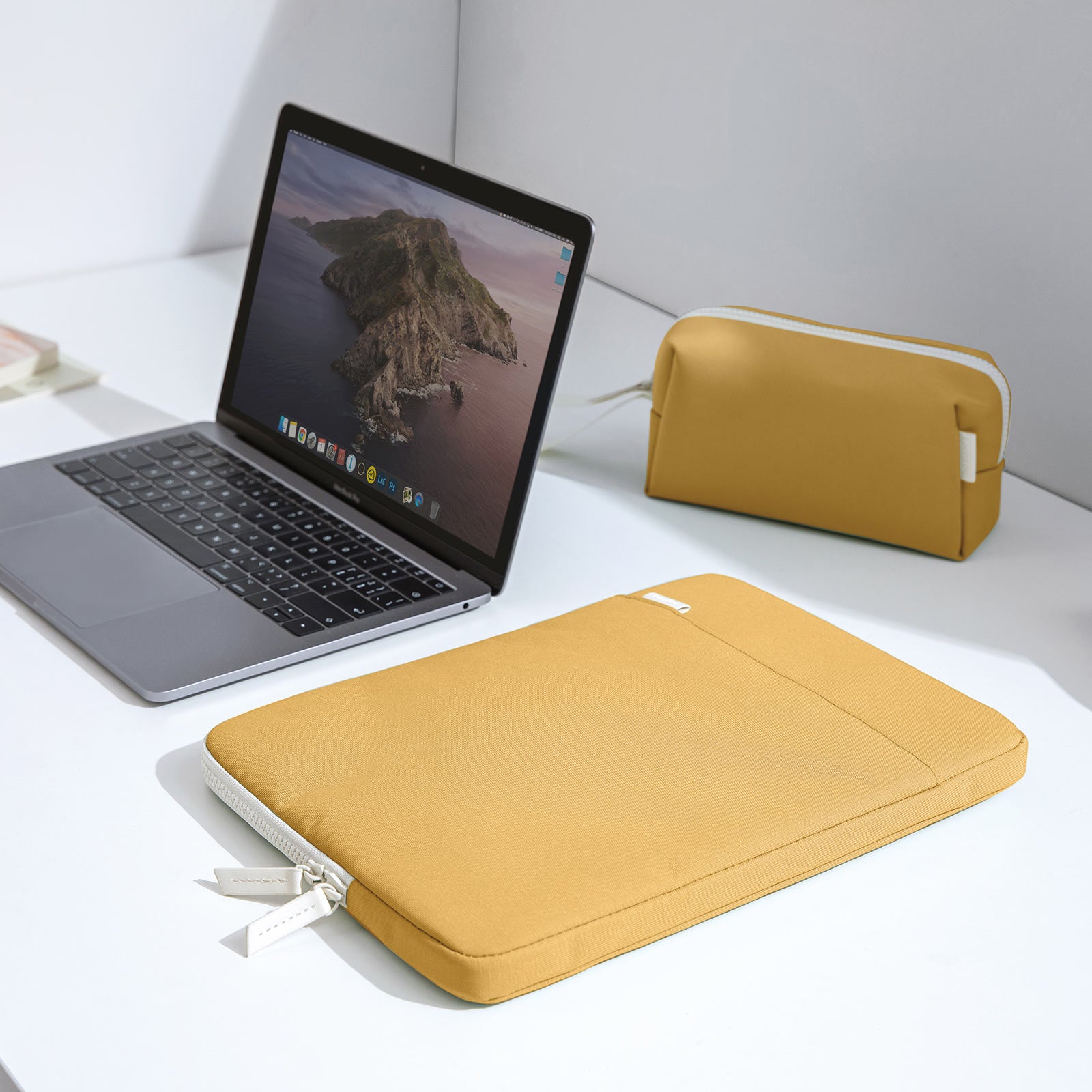 Vertrouwen op Vergadering bestuurder The Her-A23 Jelly Laptop Sleeve Kit for 13-inch MacBook Air | Maize Ye
