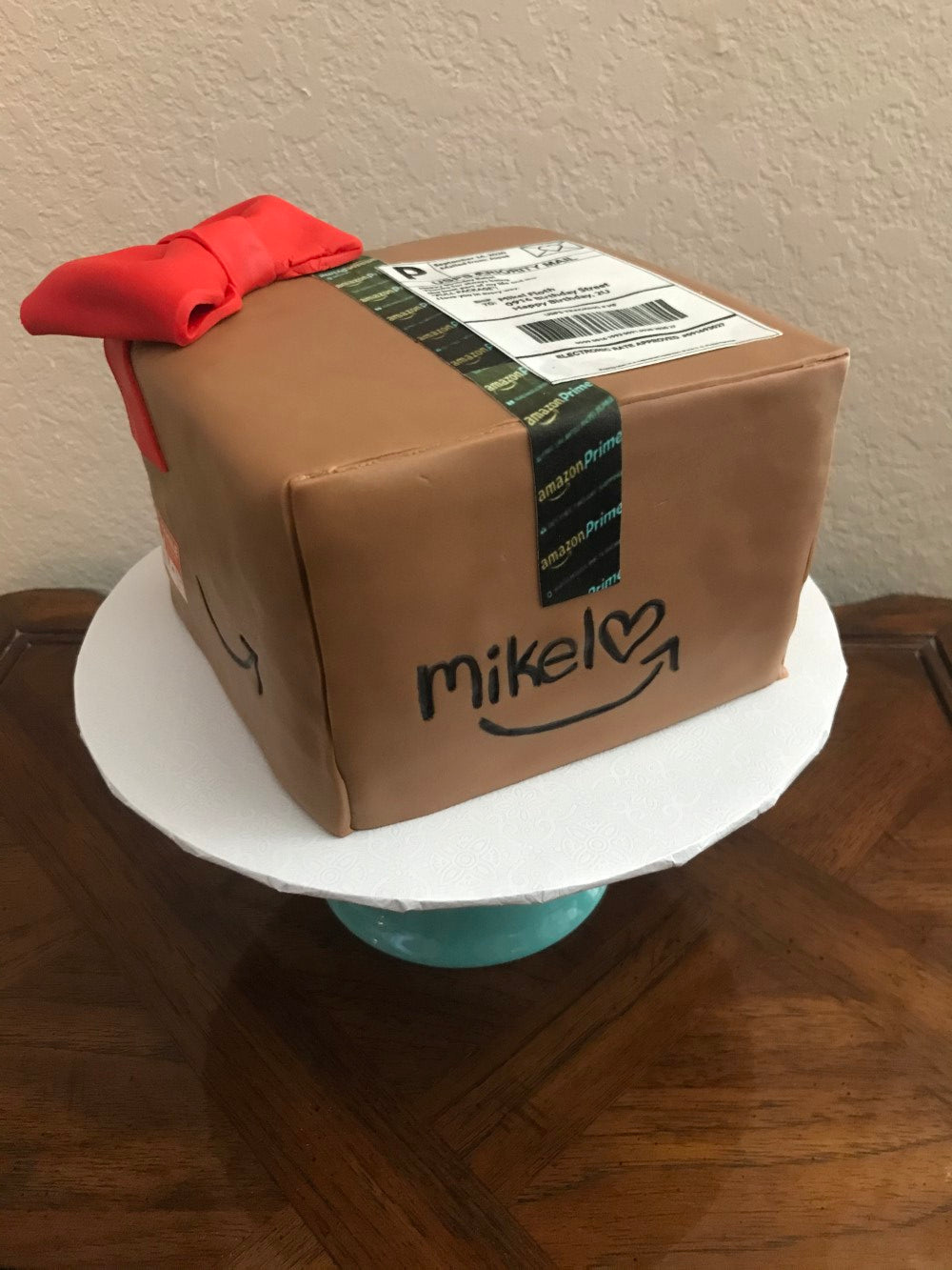 JV OM - Amazon themed cake 📦 | Facebook