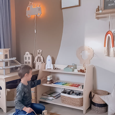 Speelmeubel Montessori kinderkamer houten wandkast
