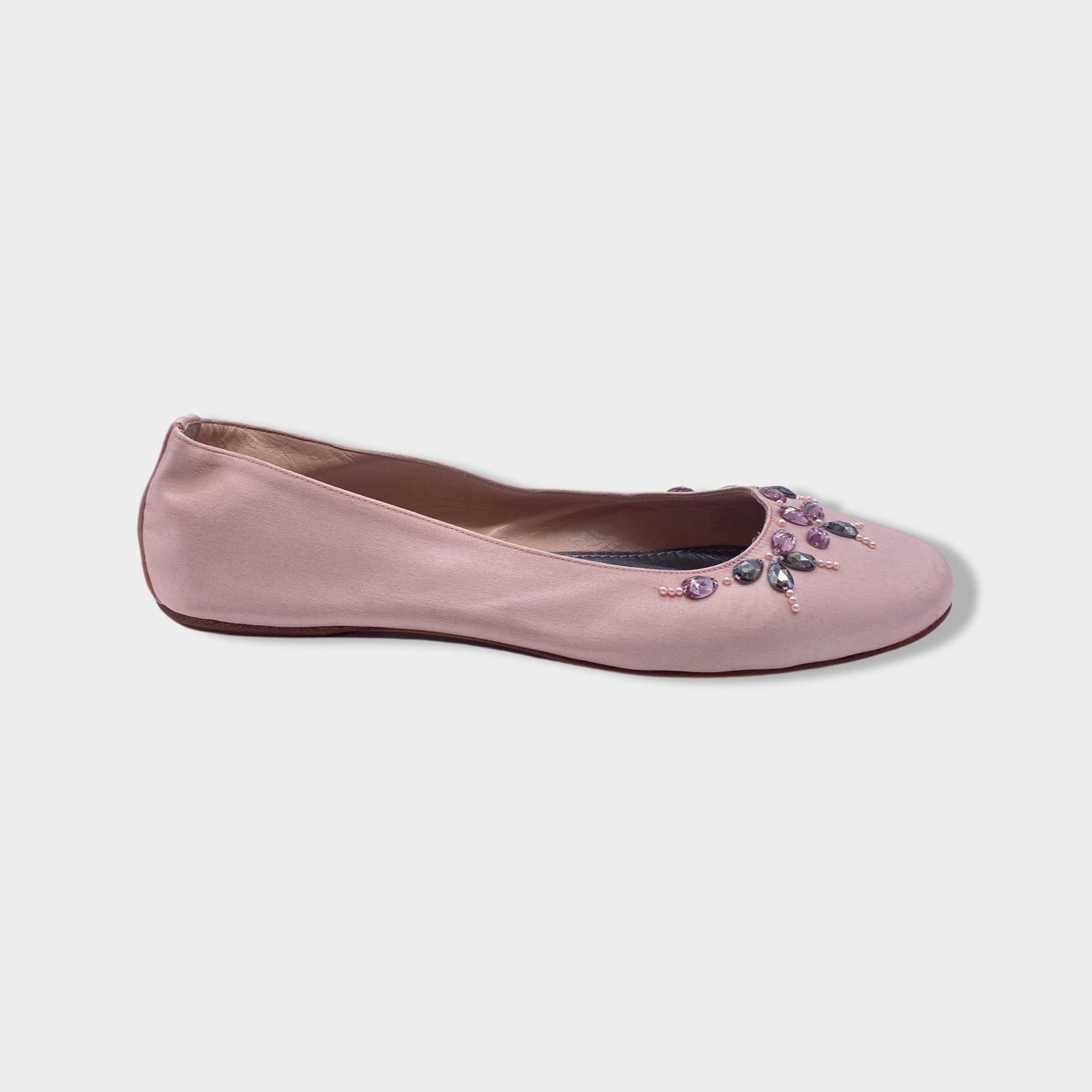 Image of LOUIS VUITTON baby pink satin ballet flats with crystals