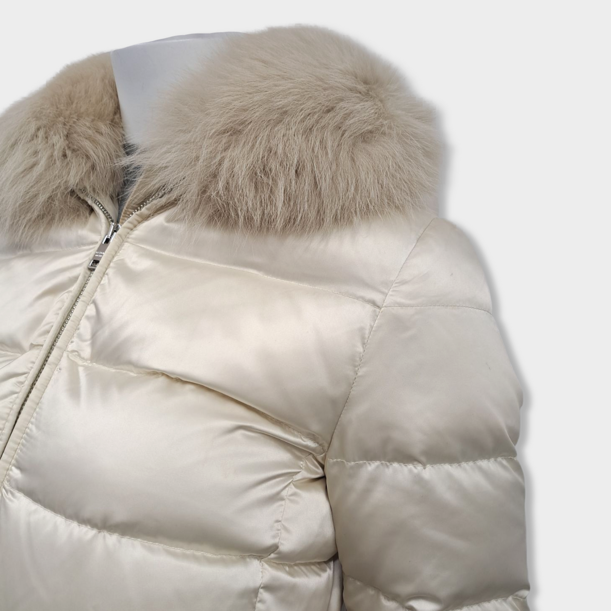 PRADA ecru down feather puffer jacket with fur collar – Loop Generation