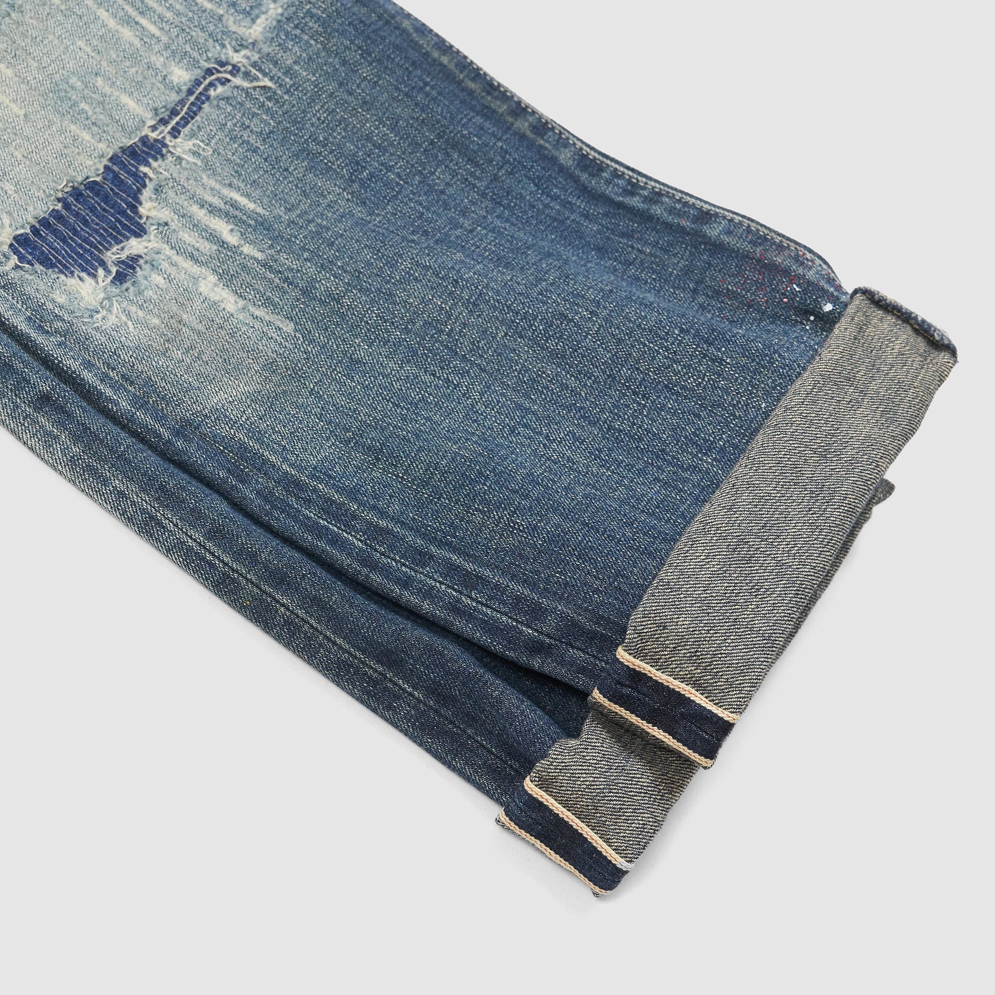 Neighborhood Deep-Mid Tapered Distressed Selvage Jeans - DeeCee style