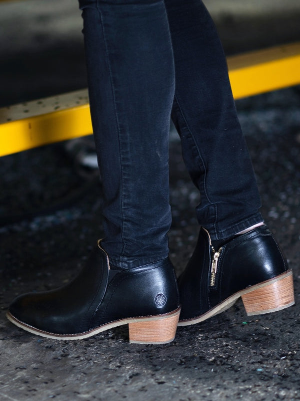 womens stylish steel toe boots