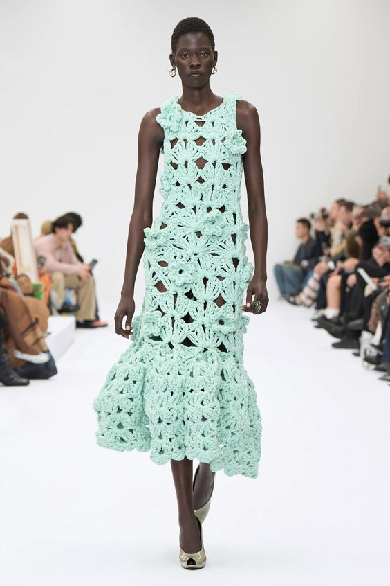 Acne Studios Spring 2025 Ready-to-Wear fashion show