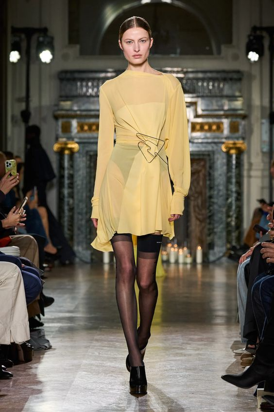 Victoria Beckham Fall 2024 Ready-to-Wear