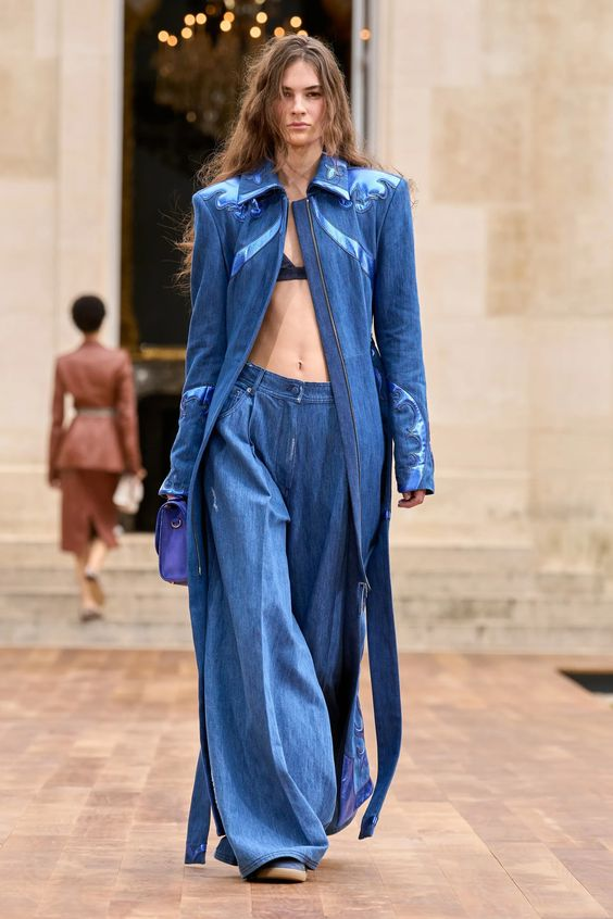Gabriela Hearst Spring 2025 Ready-to-Wear fashion show