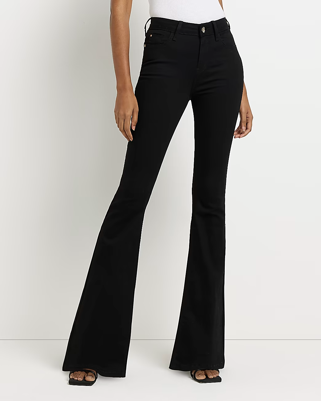 BLACK MID RISE FLARED JEANS