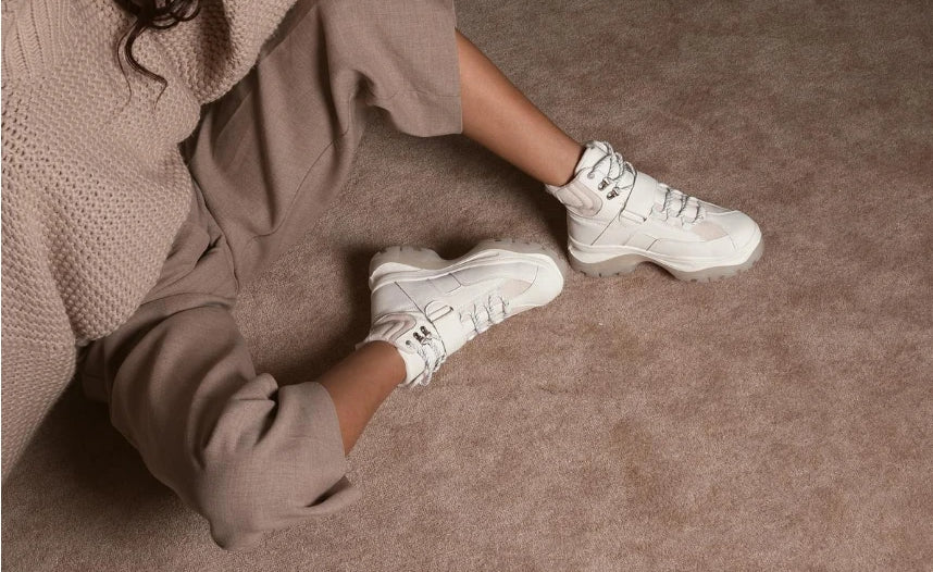 White flat sneakers