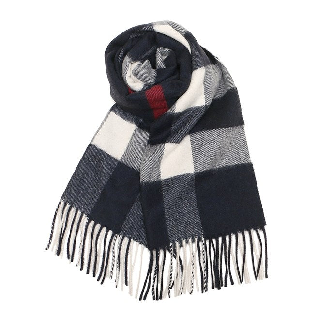 Your Essential Guide to Scarves : Selection, Styling & Types