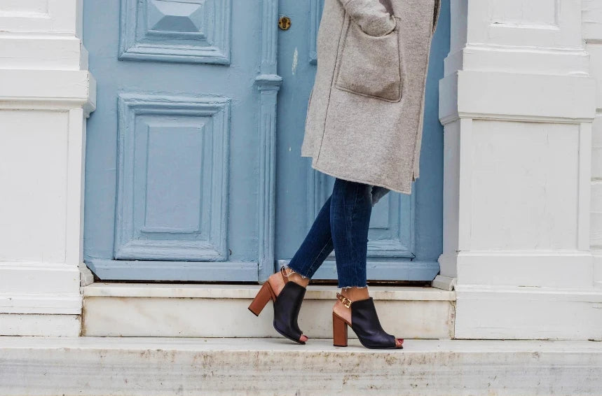 Peep toe block heel mules