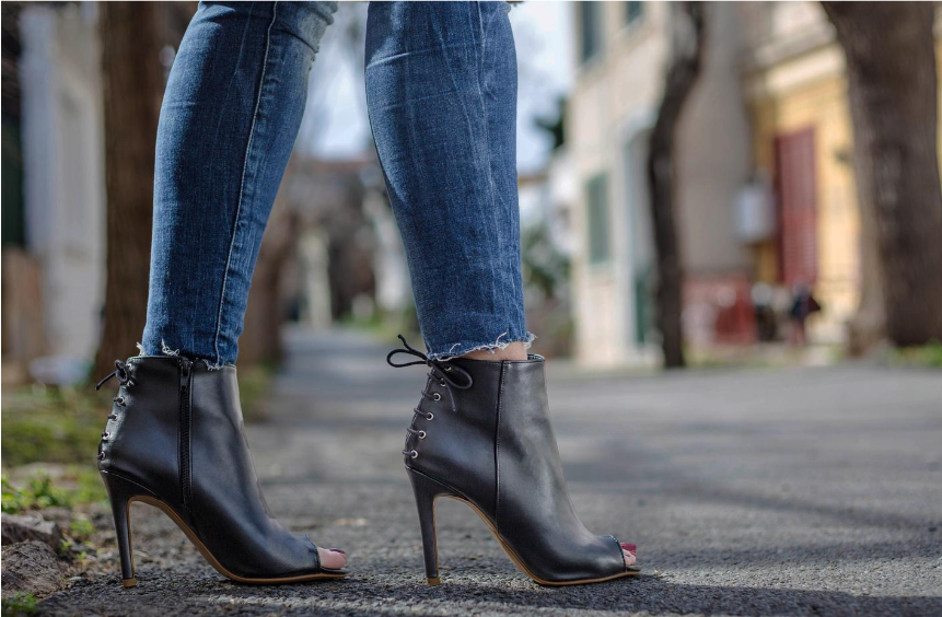 peep toe black leather pumps