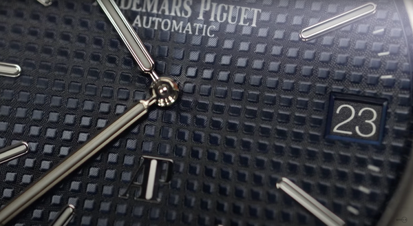 Closeup showing the Petite Tapisserie dial on an AP Royal Oak