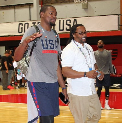 Kevin Durant smokes weed