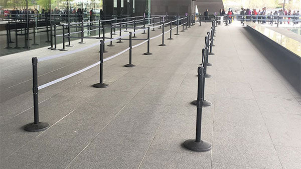 Queue Solutions Belt Barriers