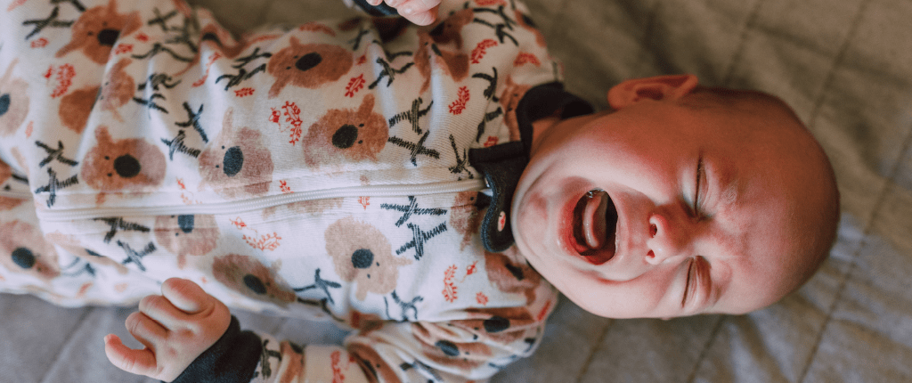 Symptoms for Baby Colic & it's Solutions