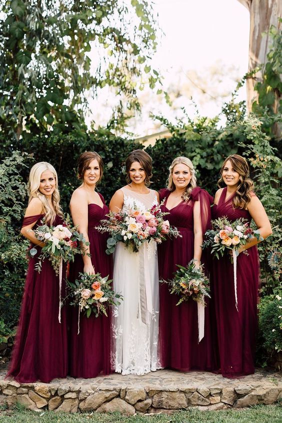 Bride and Bridesmaids | Hot Tips for Planning an Autumn Wedding | My Wedding Favors