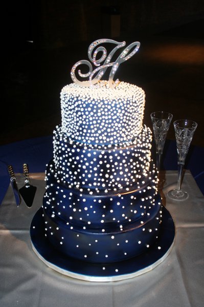 Wedding Under the Stars: Celestial Wedding cake