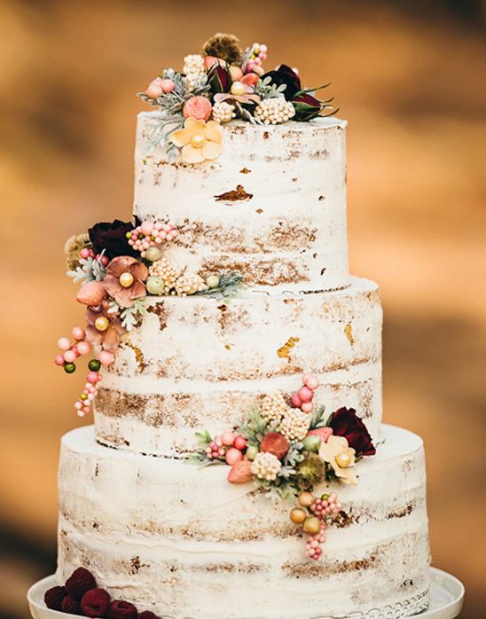 Wedding Cake | Hot Tips for Planning an Autumn Wedding | My Wedding Favors