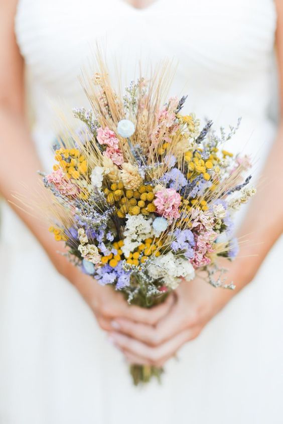 Wildflowers | 7 Summer Wedding Bouquets | My Wedding Favors