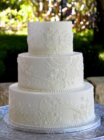 Lace Wedding Cake | Incorporating Lace Into Your Wedding | My Wedding Favors