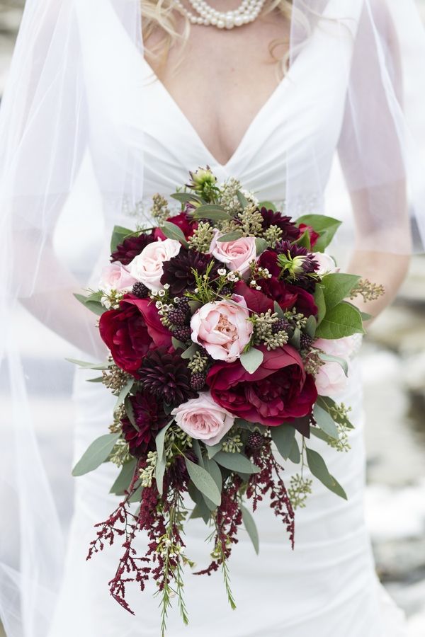 Marsala Wedding Bouquets: Classic Bouquet