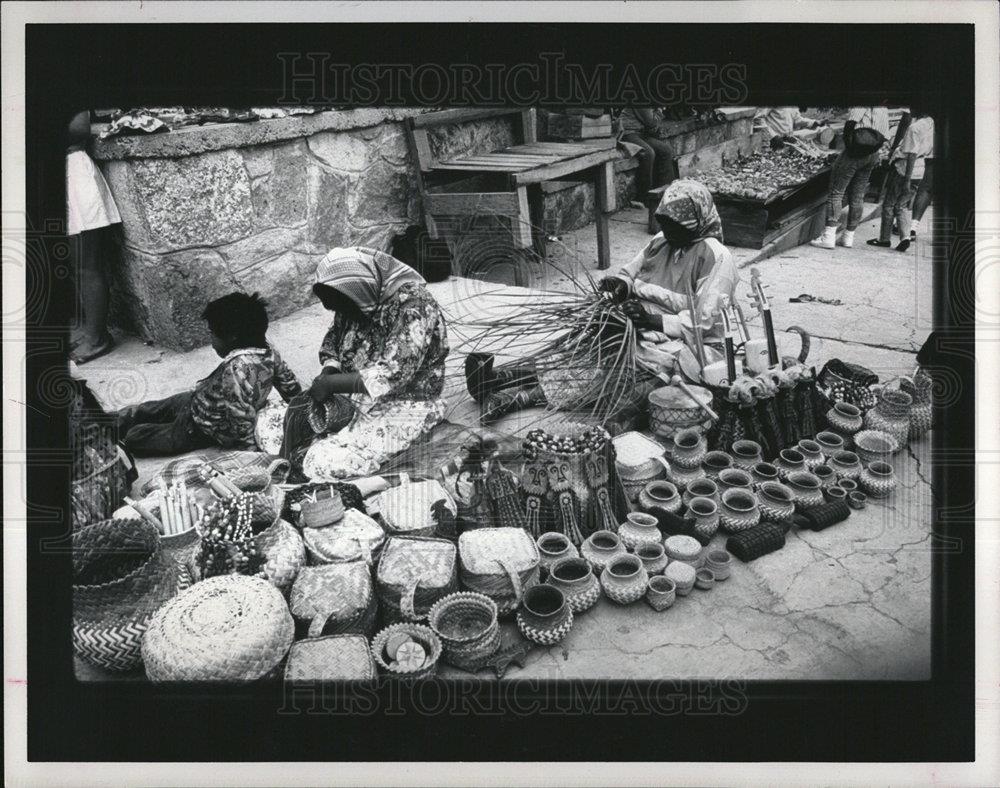 1991 Press Photo Tarahumara Indians Weave Divisadero Dfpd Historic Images