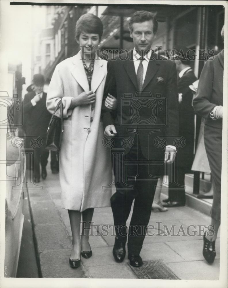 1960 Press Photo Group Captain Peter Townsend Bride Marie-Luce London ...